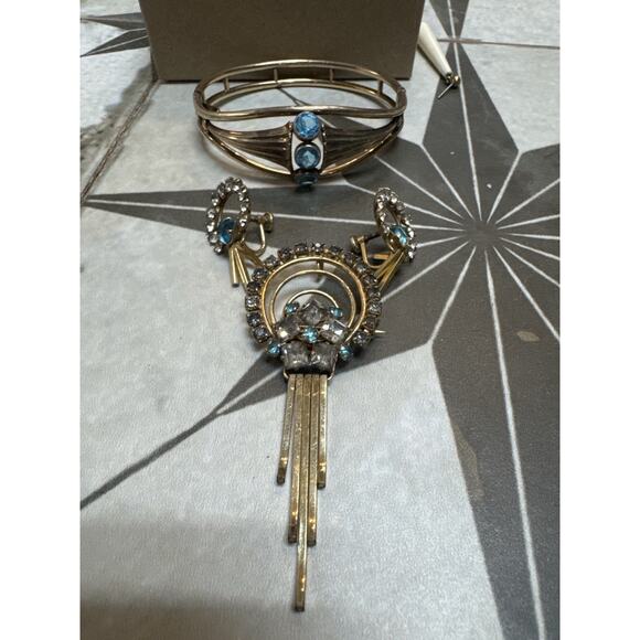 1960s M&S Rhinestone Jewelry Set Brooch Pendant Bracelet Earrings Gold Aqua - Picture 12 of 13
